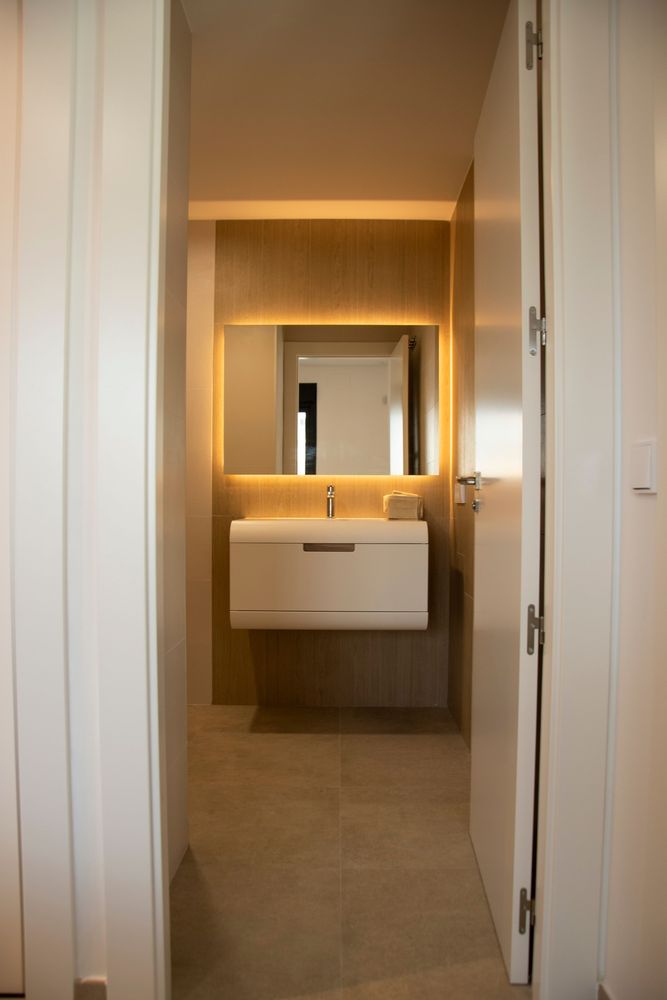 Detail 2-Iconic-Gran-Alacant-Bathroom-Jul23.jpg